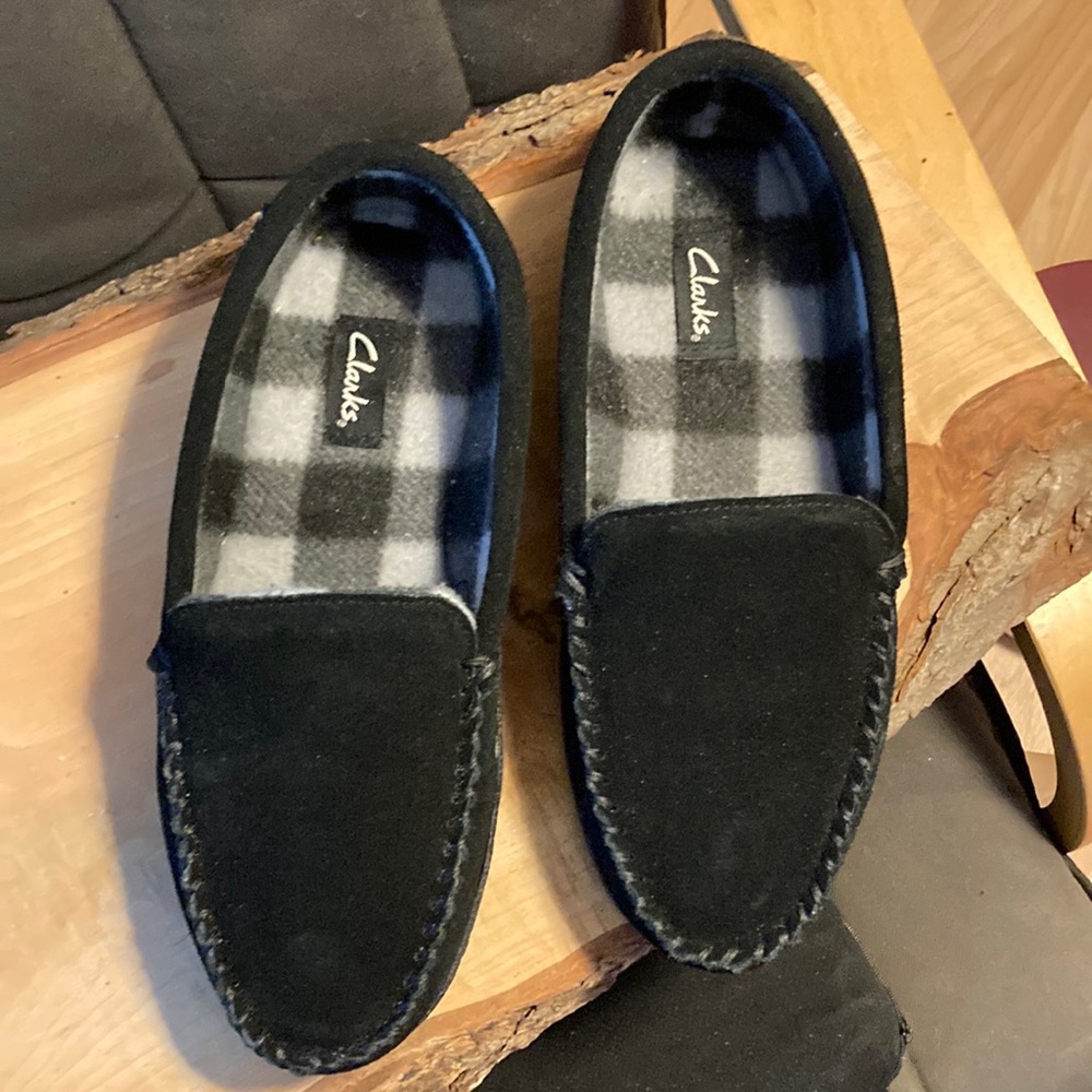 Clarks(Never Worn) Men’s Venetian Moc Slipper